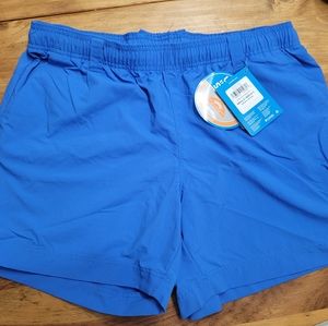 Women's columbia shorts size medium